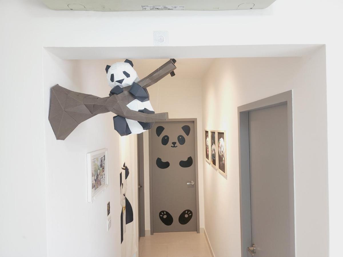 Appartamento Netflix Panda House 3B2R Rimbayu Kota Kemuning With Atari Games Teluk Panglima Garang Esterno foto