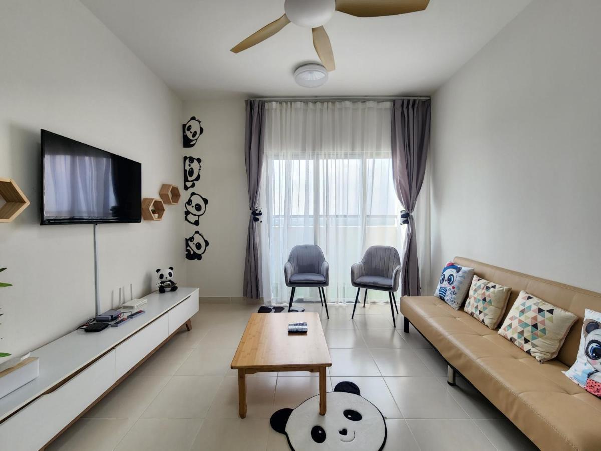 Appartamento Netflix Panda House 3B2R Rimbayu Kota Kemuning With Atari Games Teluk Panglima Garang Esterno foto