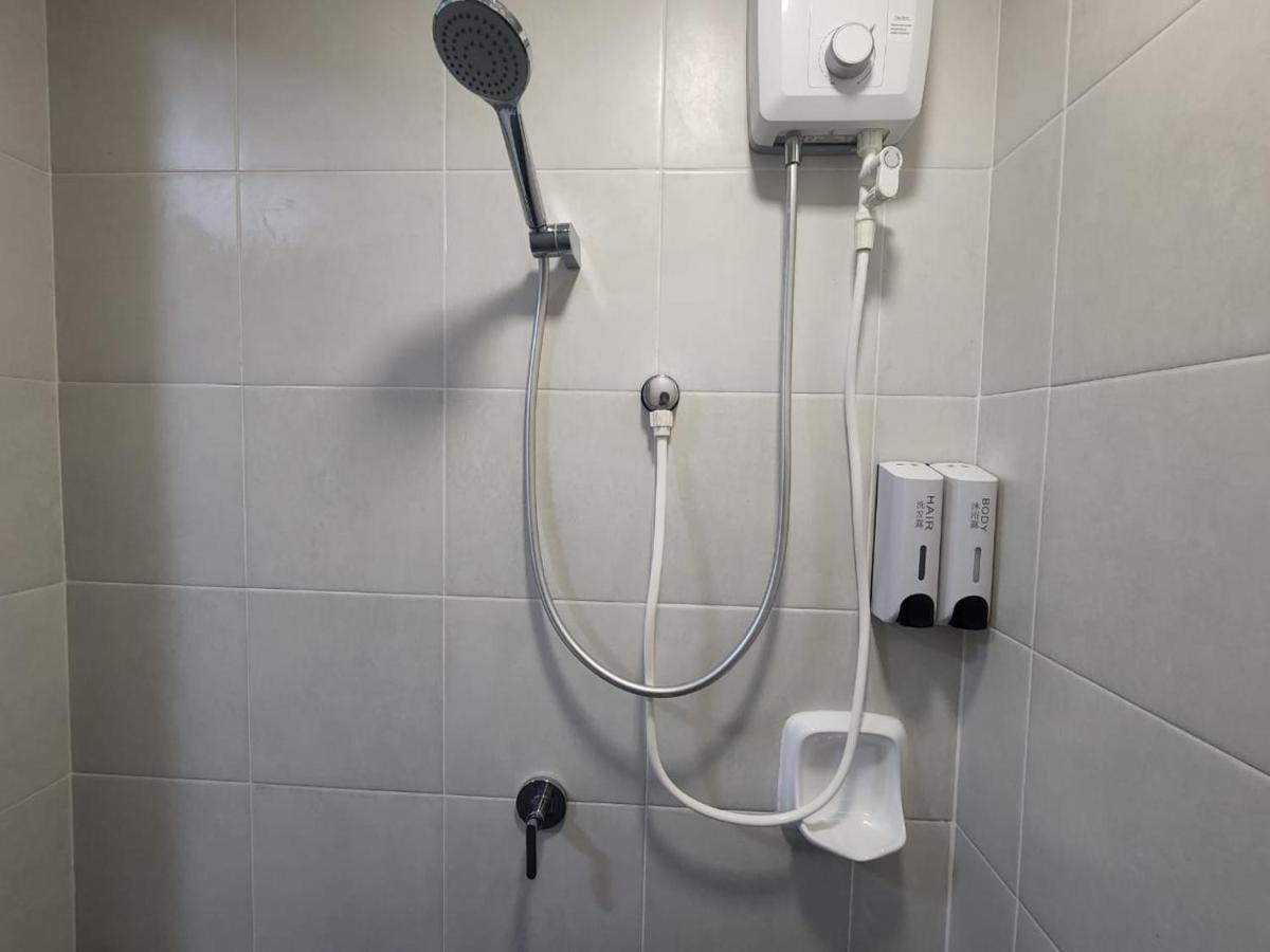 Appartamento Netflix Panda House 3B2R Rimbayu Kota Kemuning With Atari Games Teluk Panglima Garang Esterno foto
